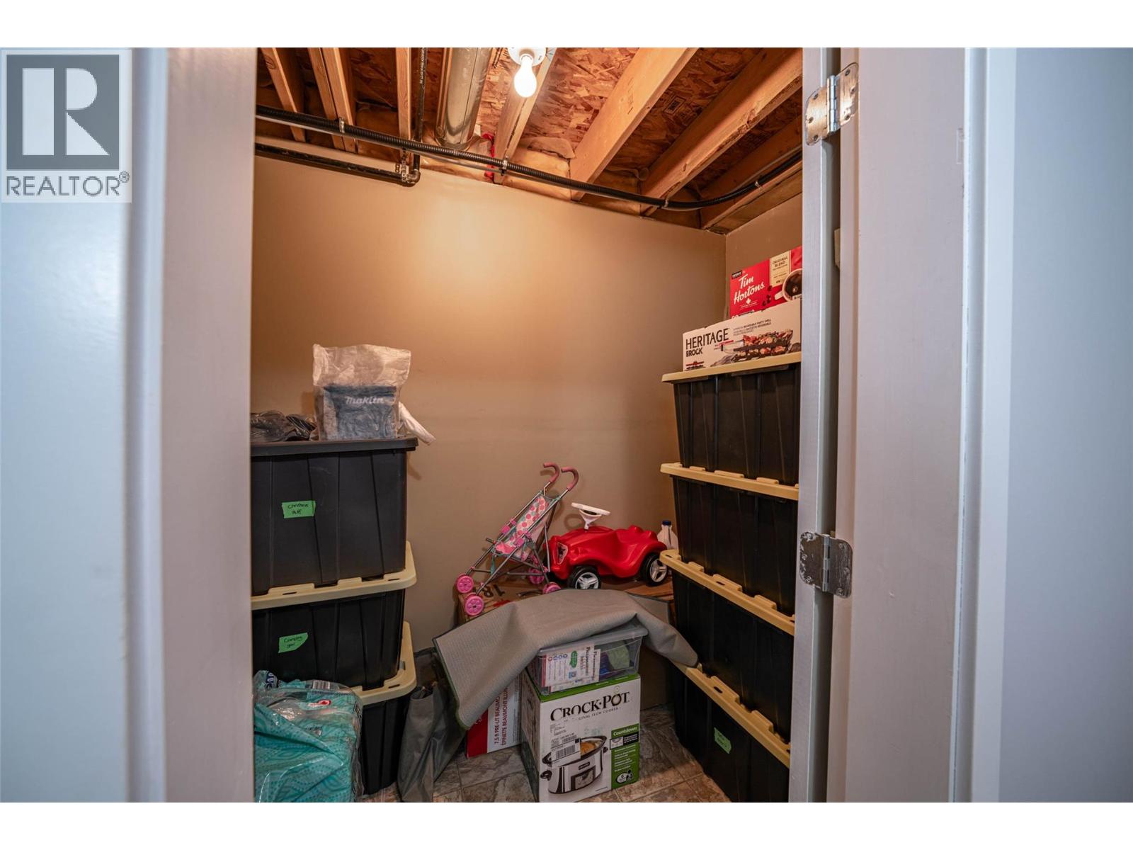 3774 Glover Avenue, Armstrong