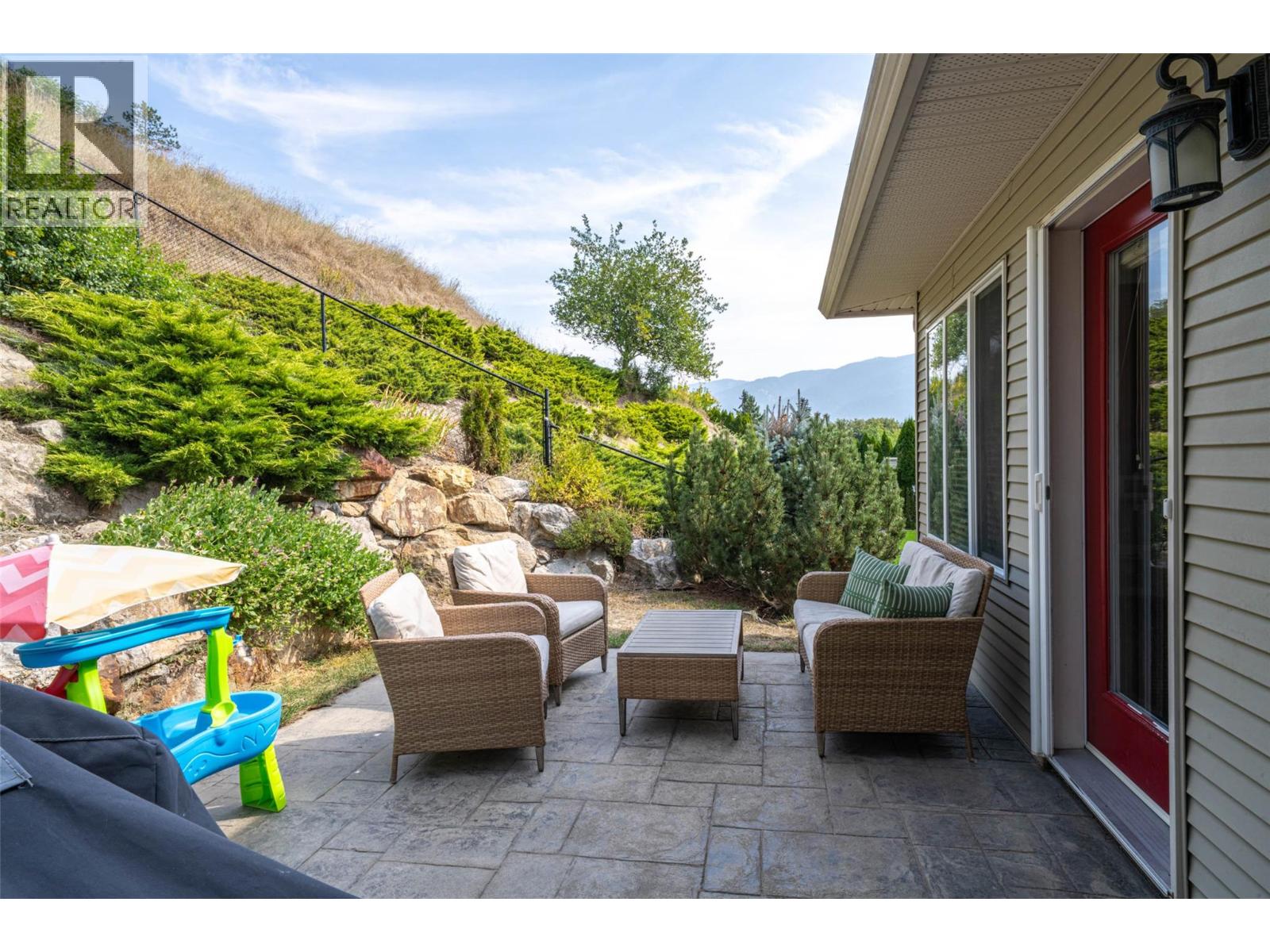 3774 Glover Avenue, Armstrong