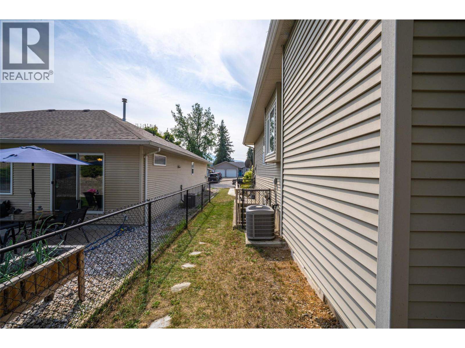 3774 Glover Avenue, Armstrong