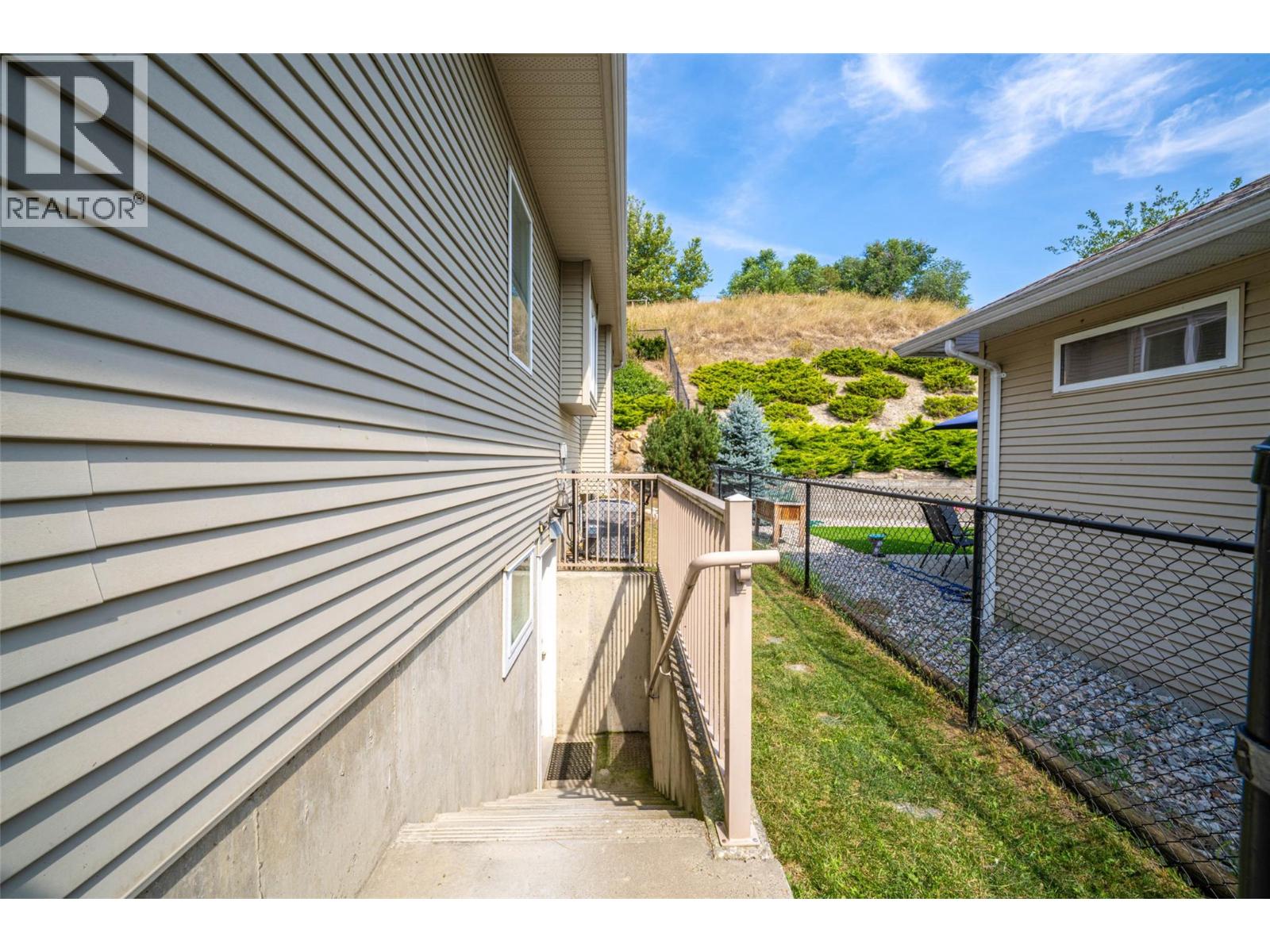 3774 Glover Avenue, Armstrong