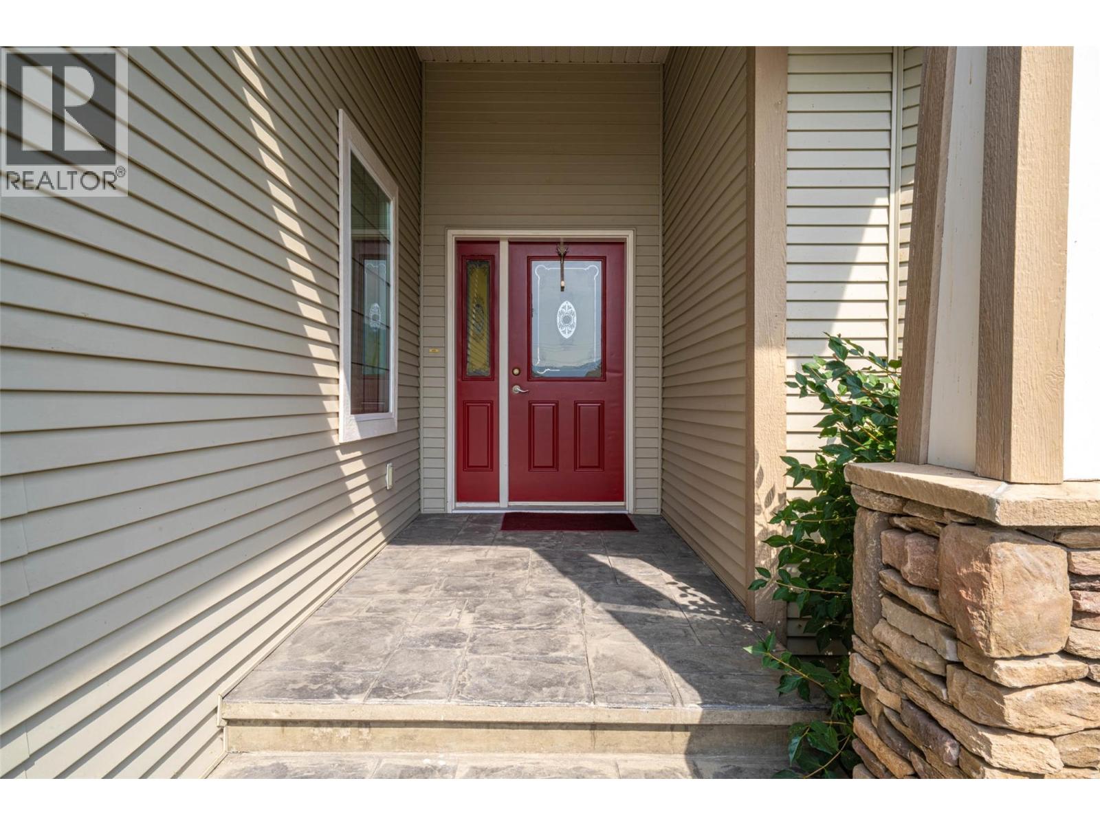 3774 Glover Avenue, Armstrong