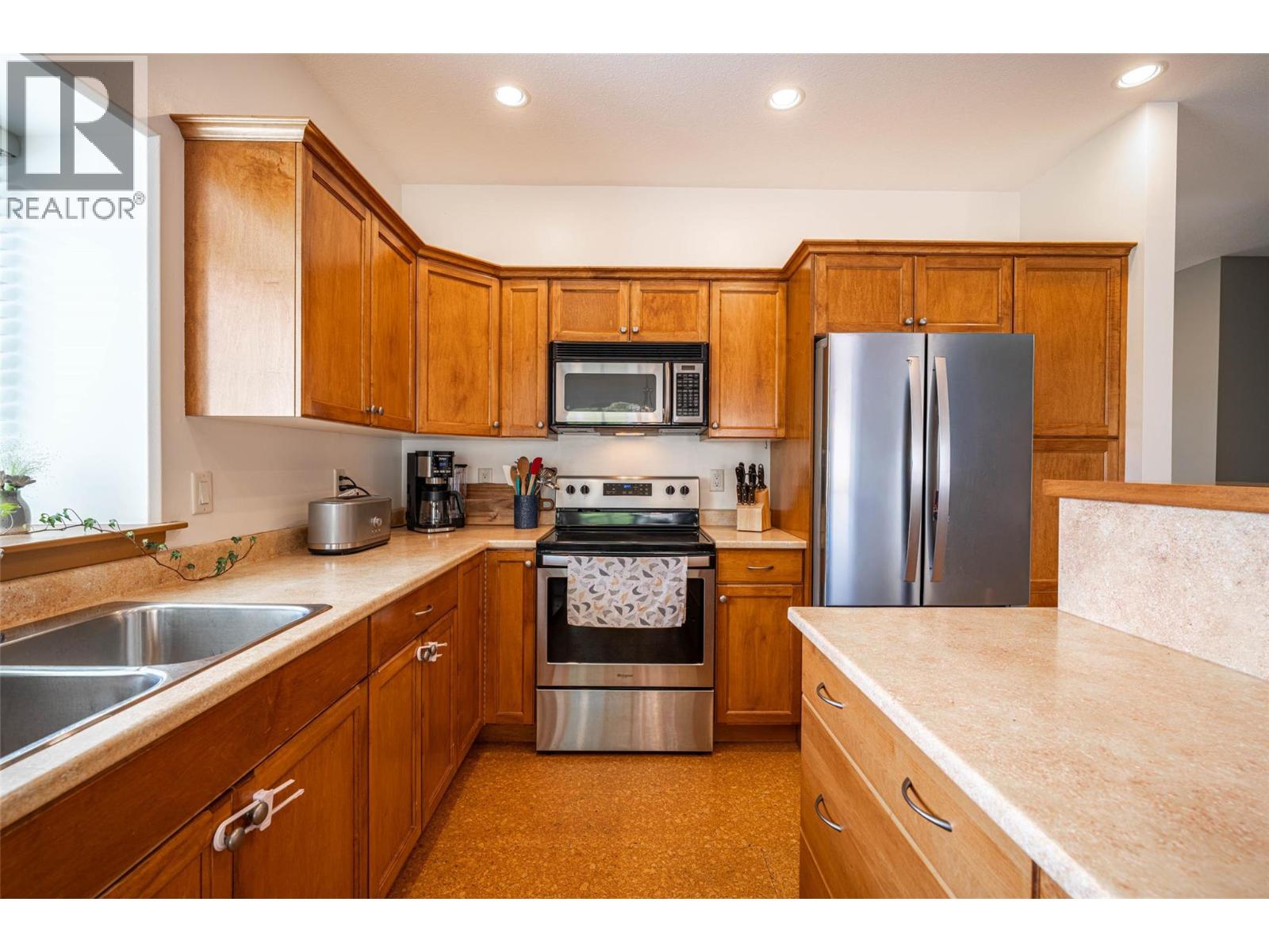 3774 Glover Avenue, Armstrong