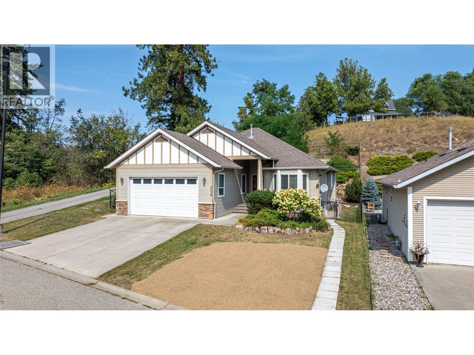 3774 Glover Avenue, Armstrong