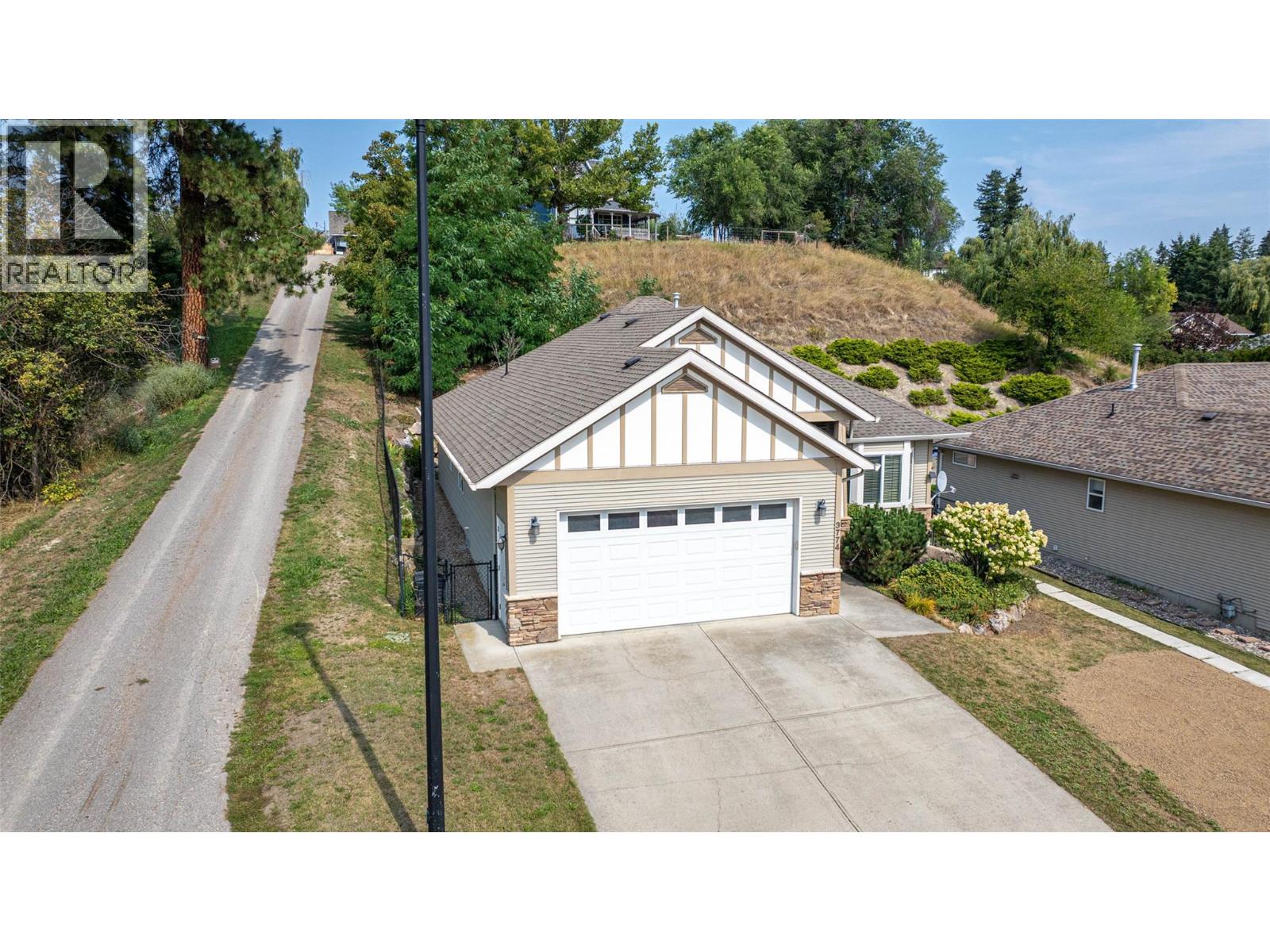 3774 Glover Avenue, Armstrong