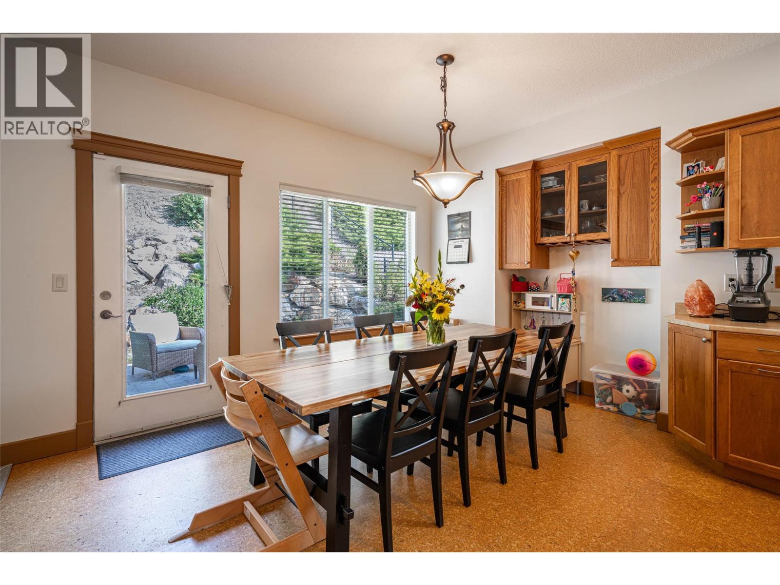 3774 Glover Avenue, Armstrong