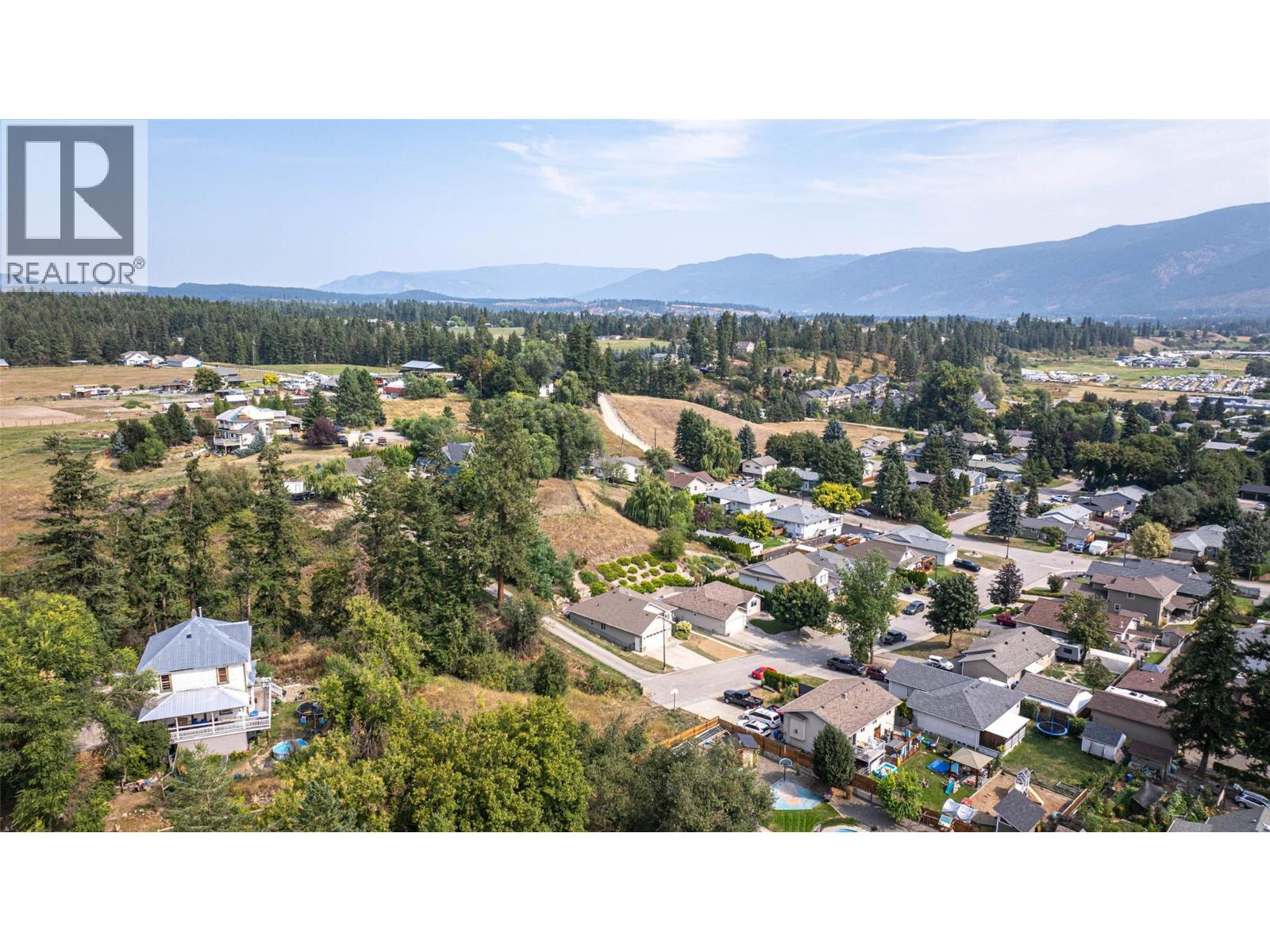 3774 Glover Avenue, Armstrong