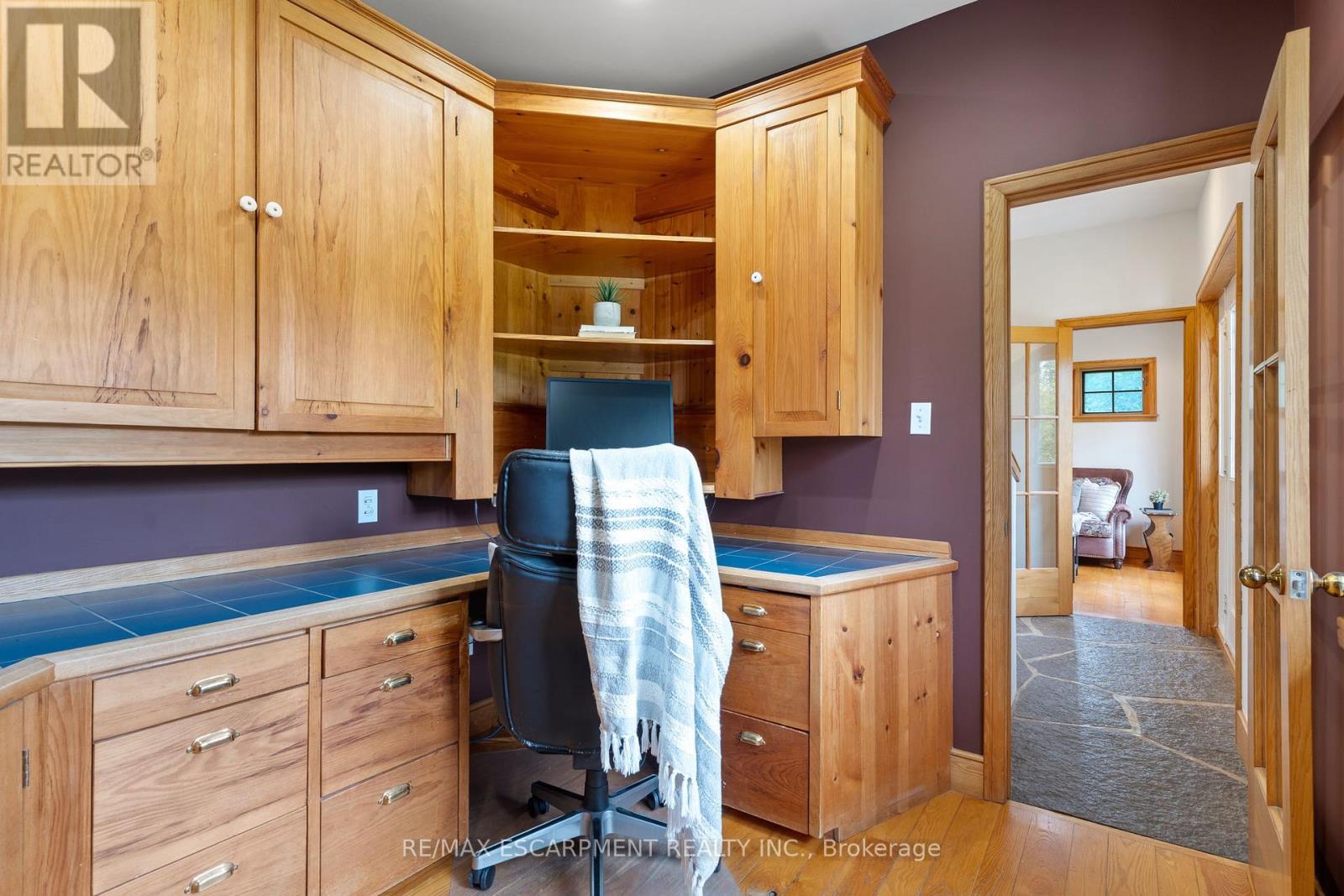 50 EVERETT ROAD - 19