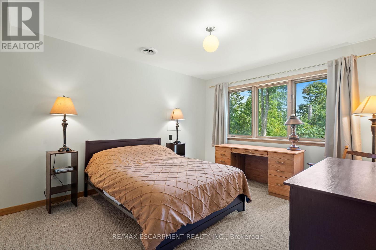 50 EVERETT ROAD - 36
