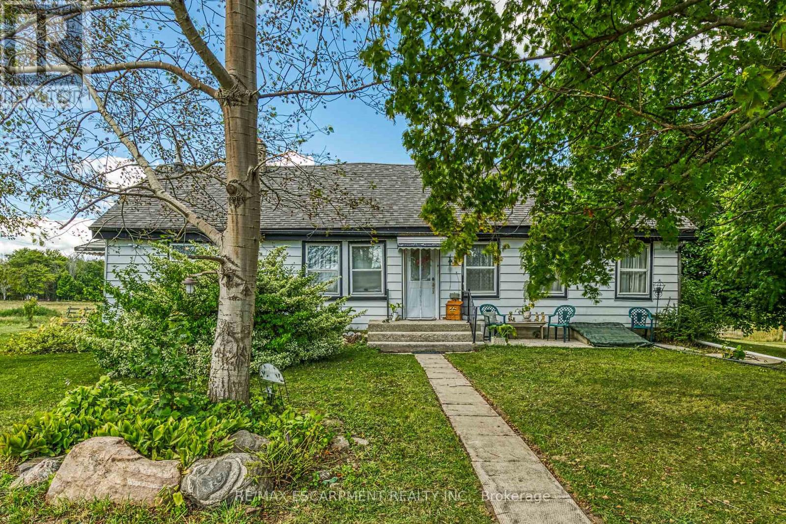 Photo 3 of 177 Brooklin Road, Haldimand ON