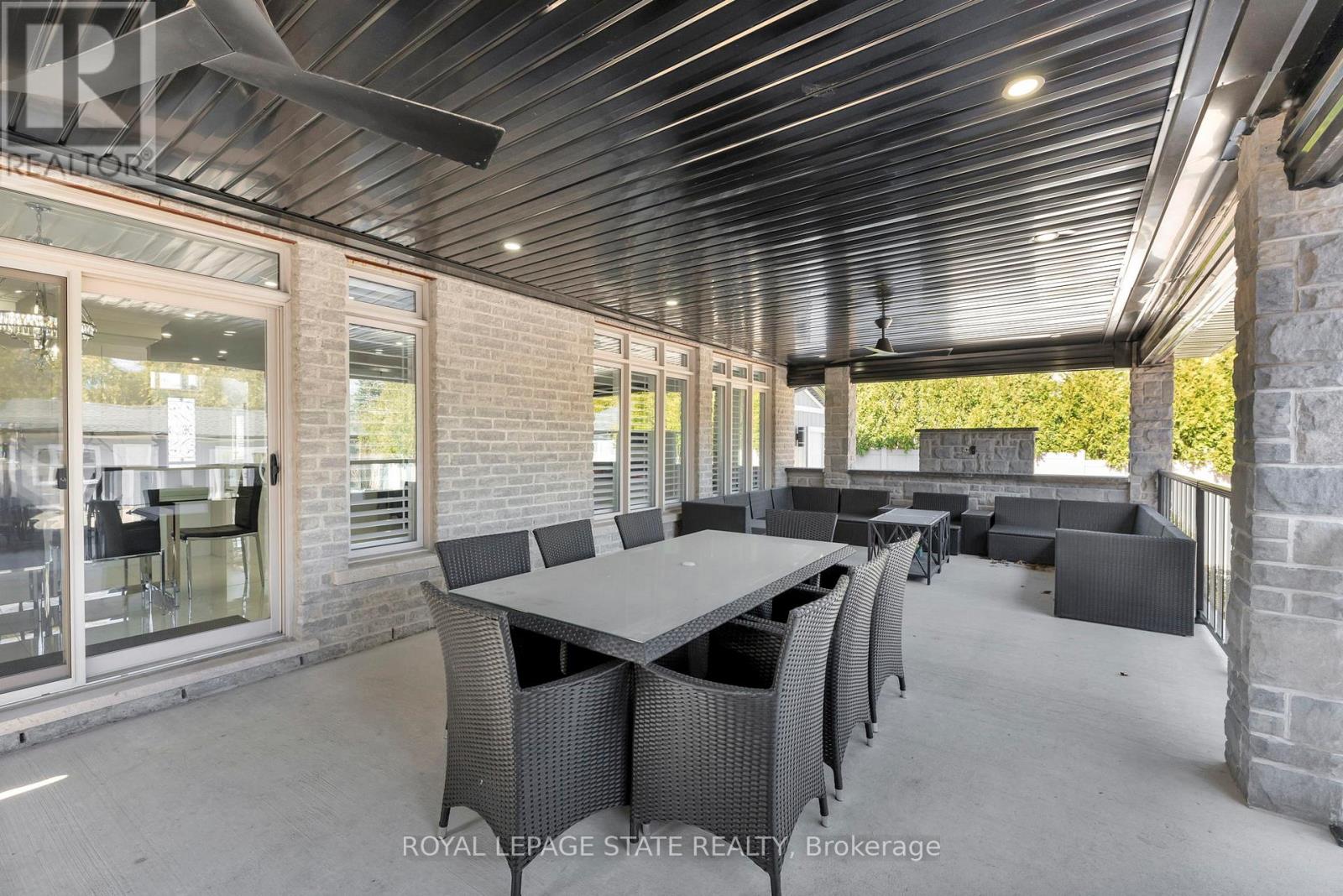 Photo 43 of 7 Bernini Court, Hamilton ON