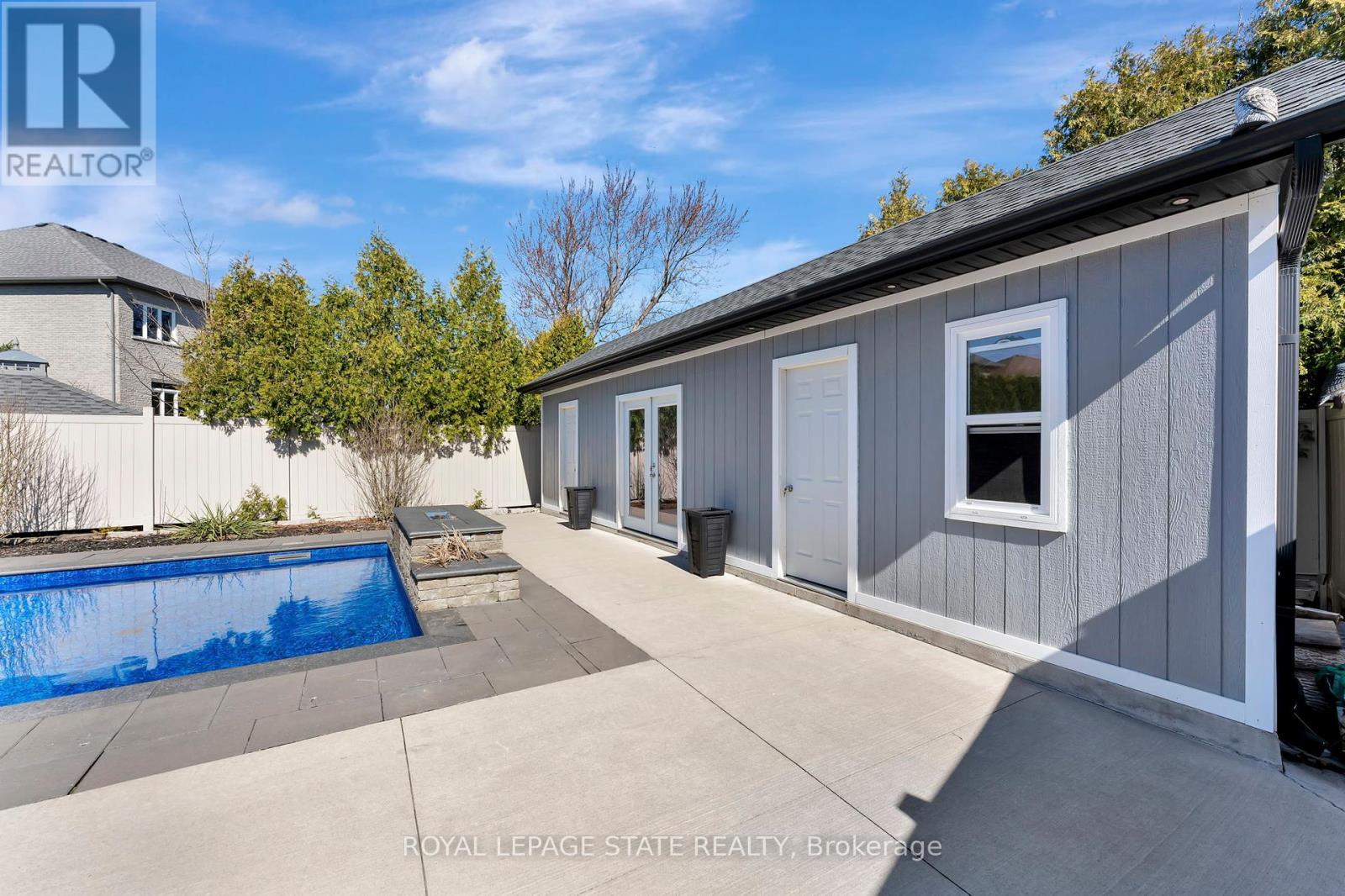 Photo 48 of 7 Bernini Court, Hamilton ON