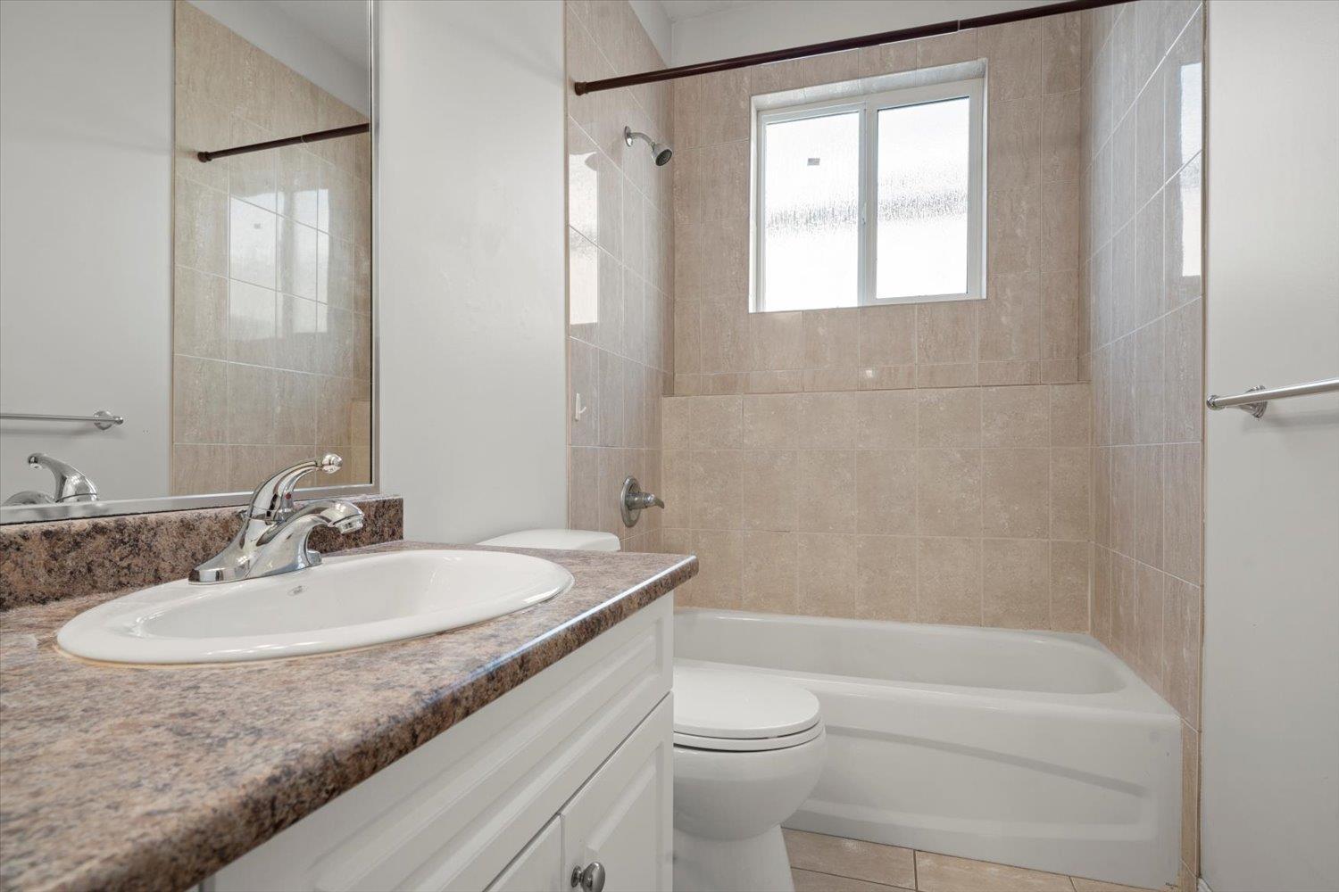 Photo 26 of 3552 Bassano Terrace, Abbotsford BC