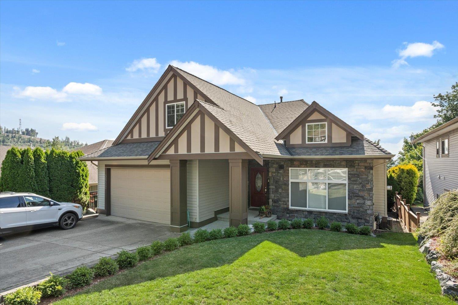 Photo 1 of 3552 Bassano Terrace, Abbotsford BC