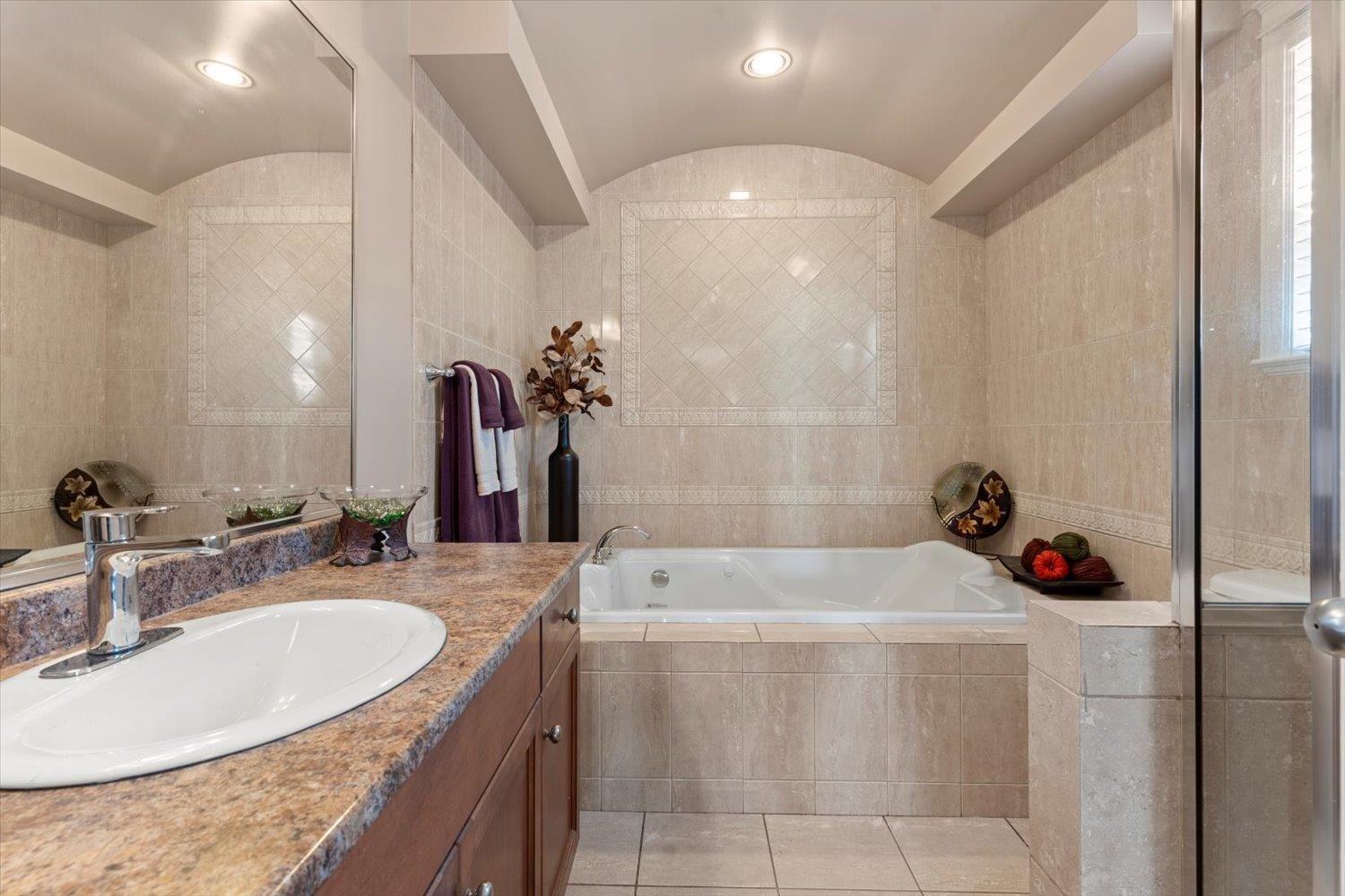 Photo 14 of 3552 Bassano Terrace, Abbotsford BC