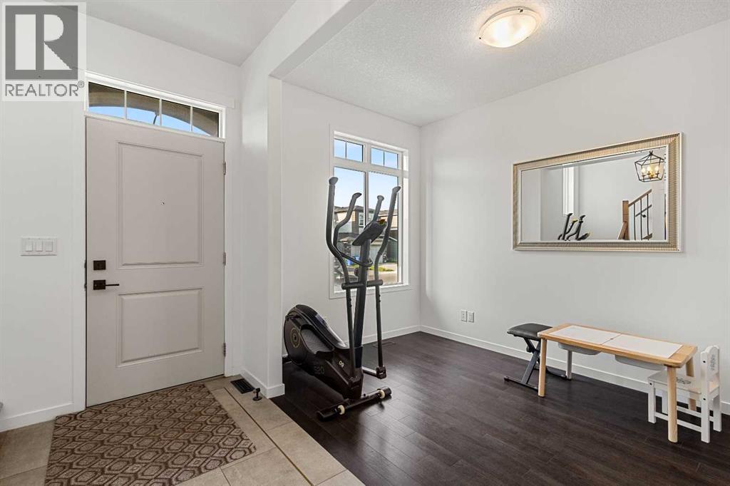 Photo 2 of 520 Belmont Heath Sw, Calgary AB