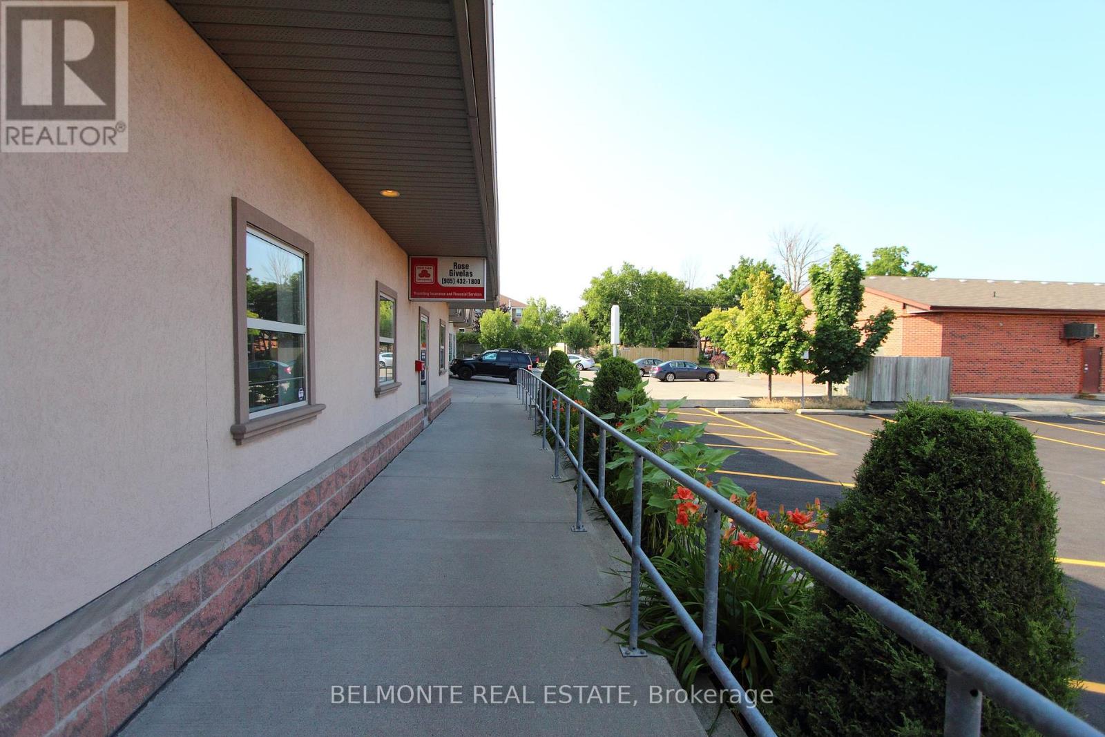 Photo 5 of 202 378 King Street W, Oshawa ON