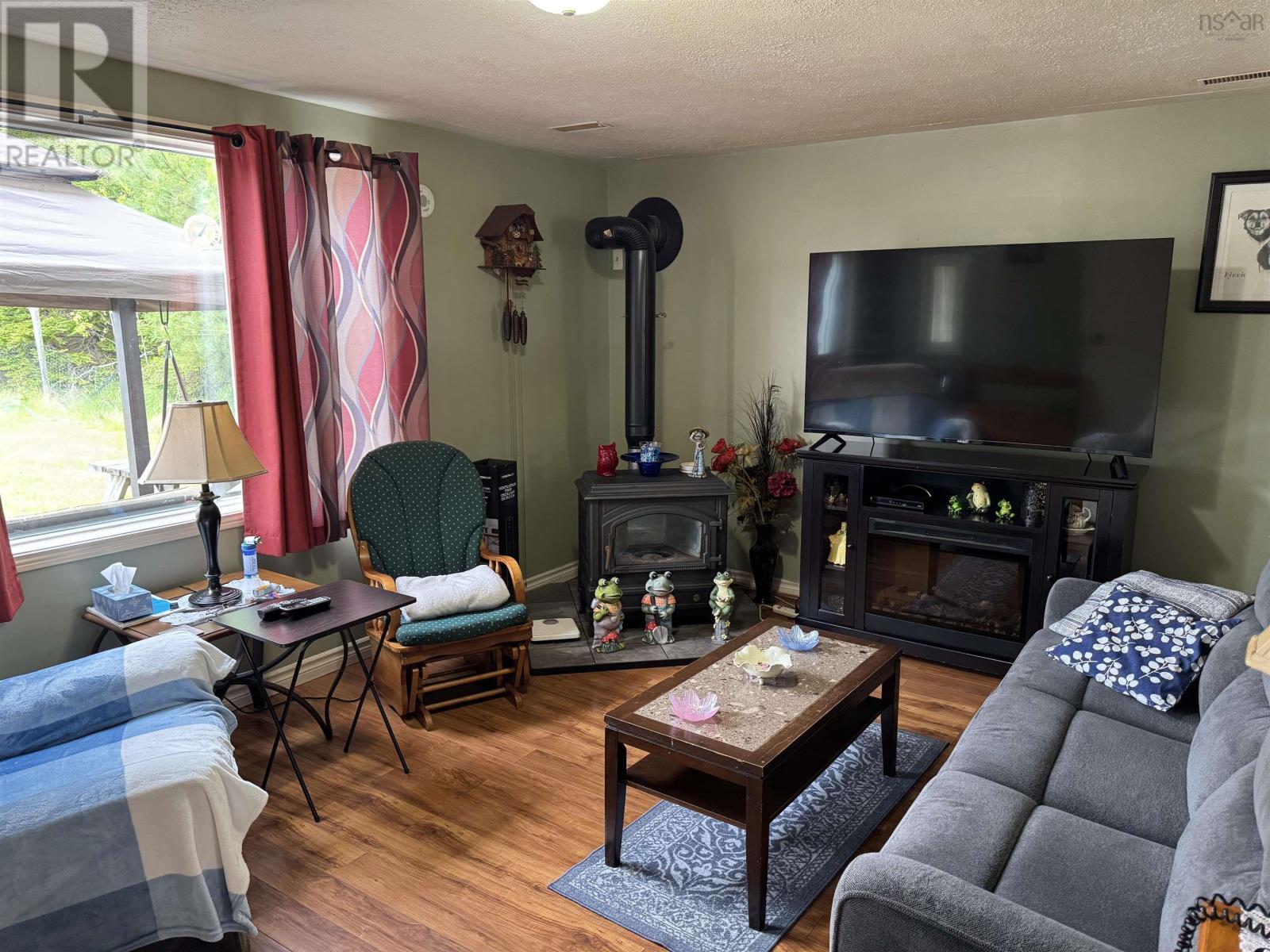 Property 5 of 32 of 5982 Stellarton Trafalgar Road