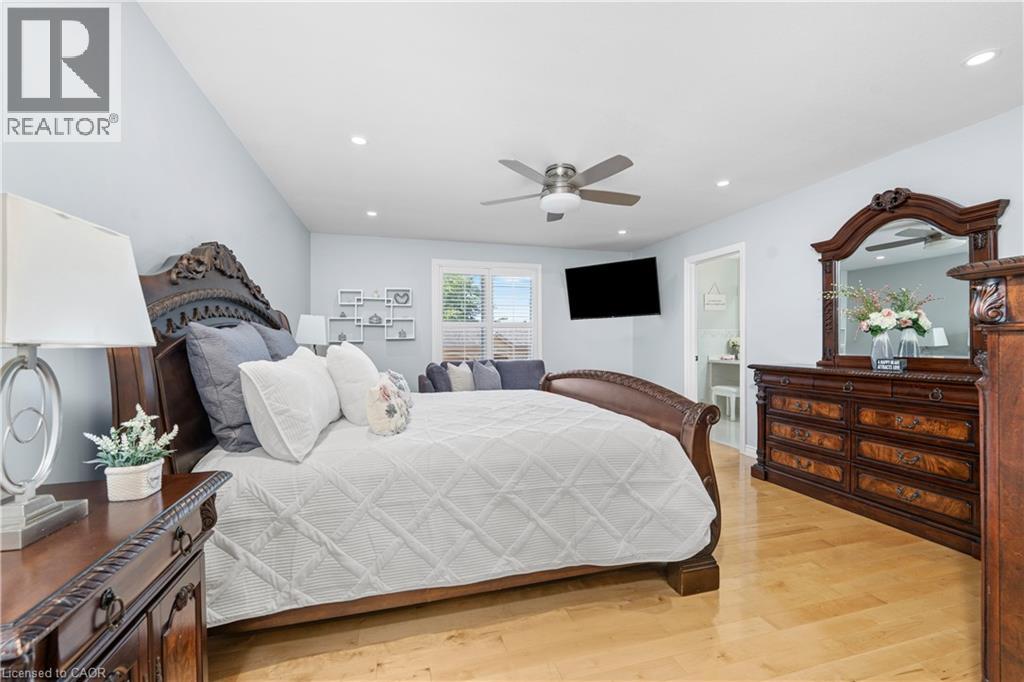 Photo 14 of 138 Rock Street, Smithville ON