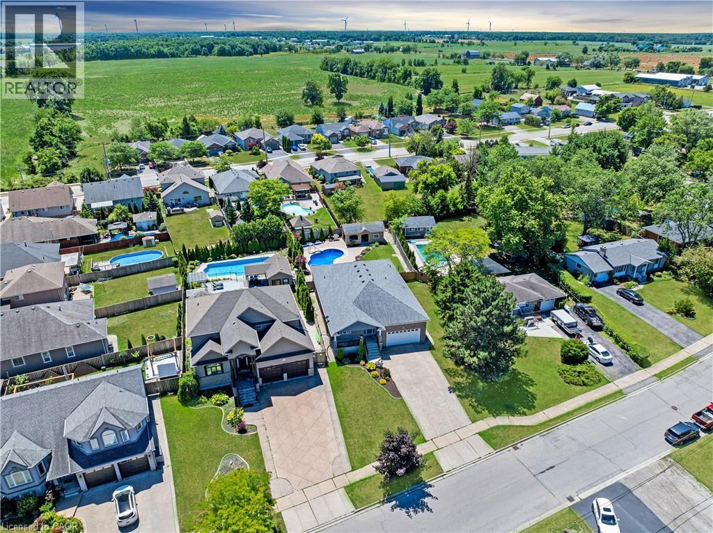 Photo 2 of 138 Rock Street, Smithville ON