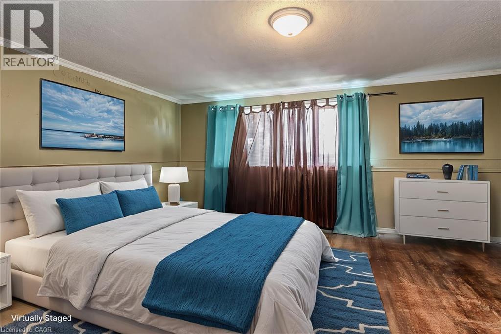 Photo 13 of 4050 Longmoor Drive, Burlington ON