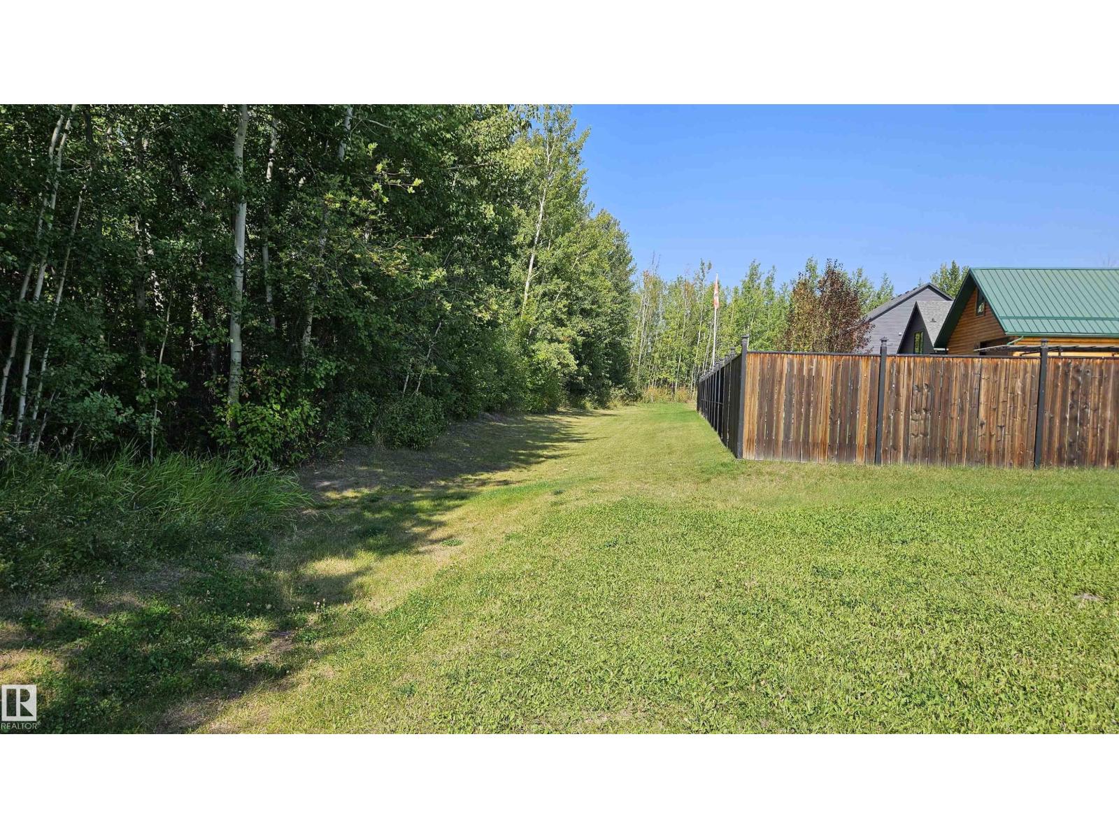 Photo 4 of 4220 43 Av, Rural Lac Ste Anne County AB