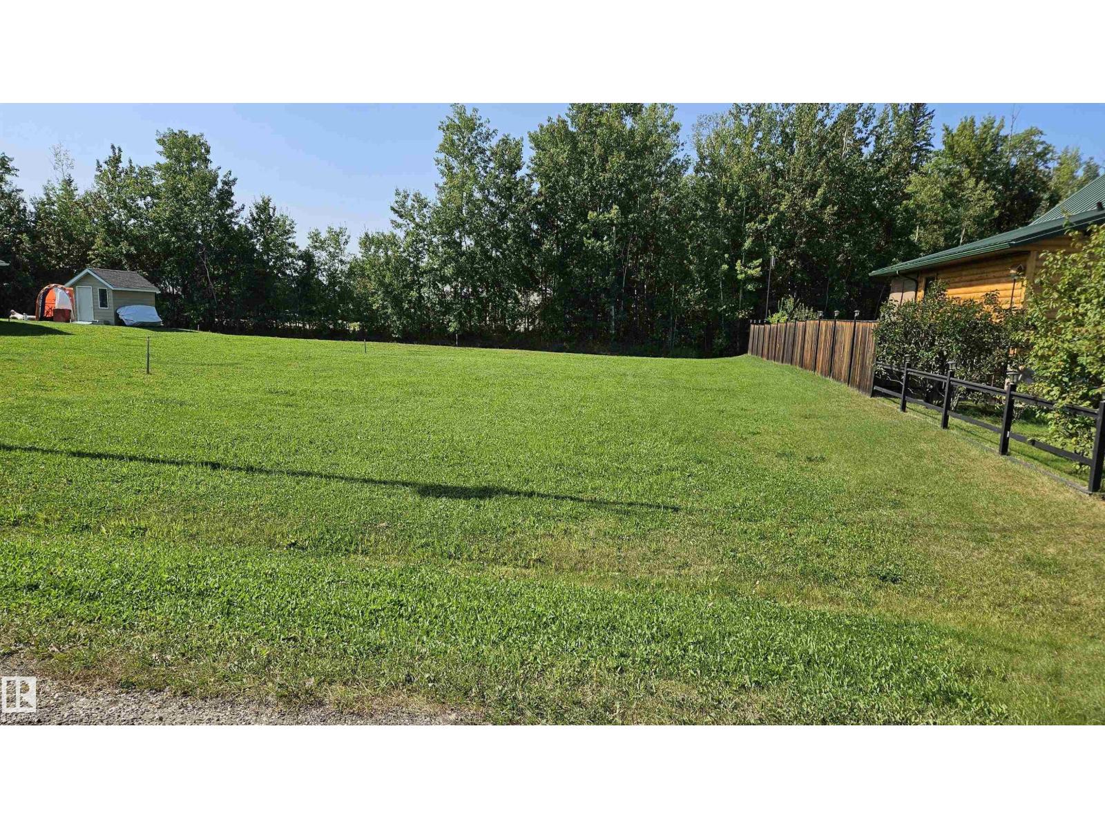 Photo 3 of 4220 43 Av, Rural Lac Ste Anne County AB