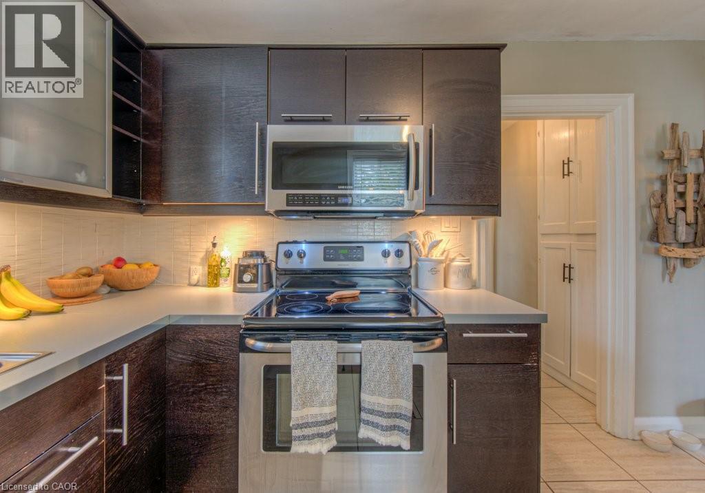 Photo 16 of 239 Rosewood Road, Hamilton ON
