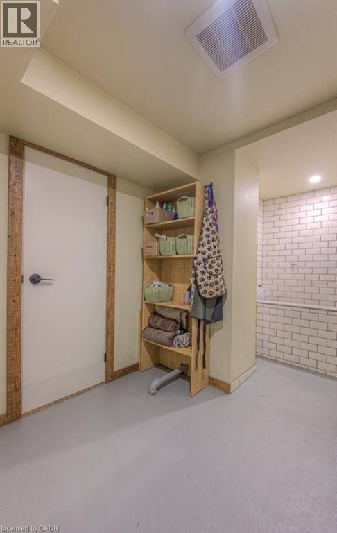 Photo 35 of 239 Rosewood Road, Hamilton ON