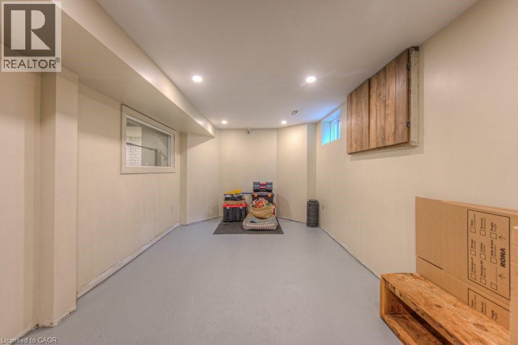Photo 34 of 239 Rosewood Road, Hamilton ON