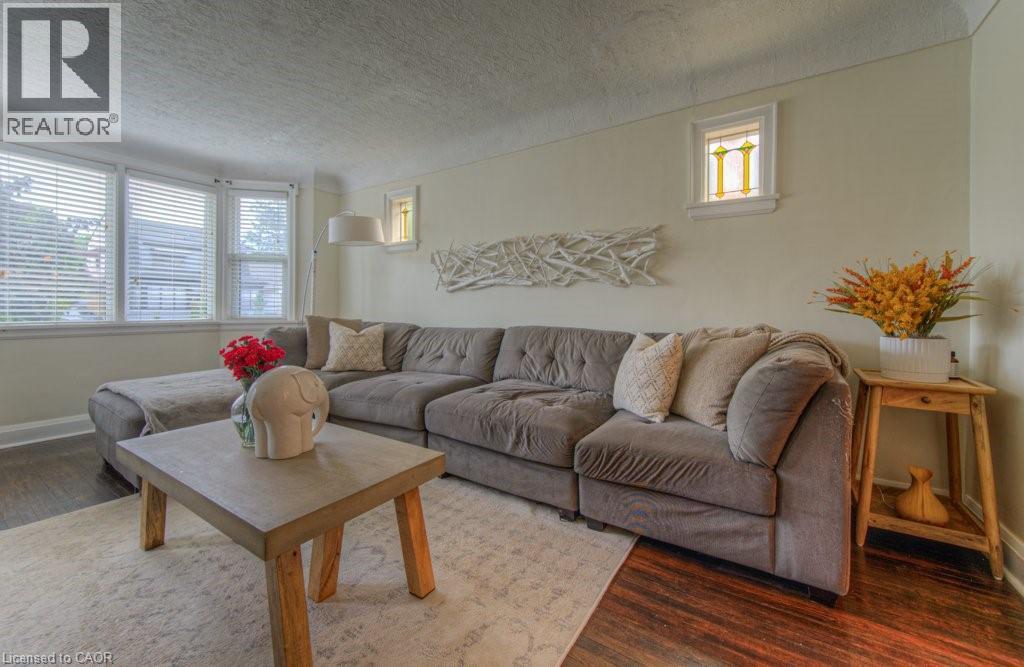 Photo 9 of 239 Rosewood Road, Hamilton ON