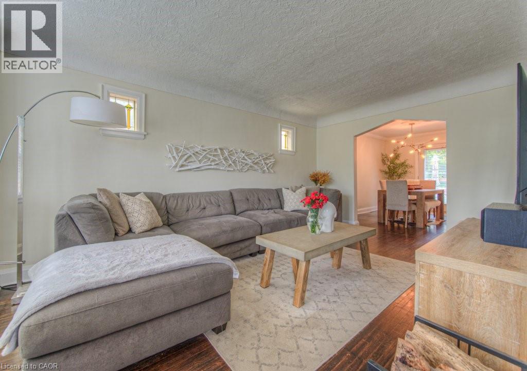 Photo 8 of 239 Rosewood Road, Hamilton ON