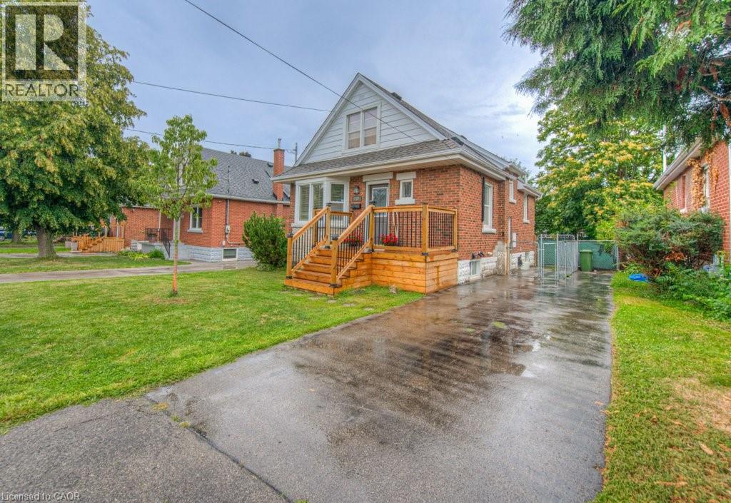 Photo 3 of 239 Rosewood Road, Hamilton ON