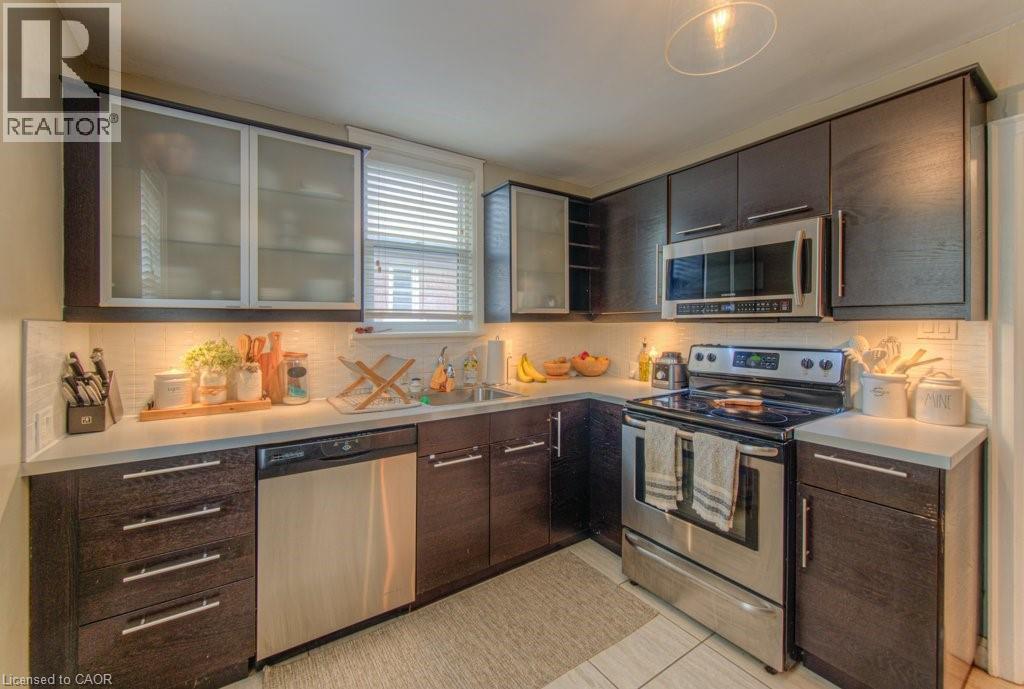 Photo 15 of 239 Rosewood Road, Hamilton ON