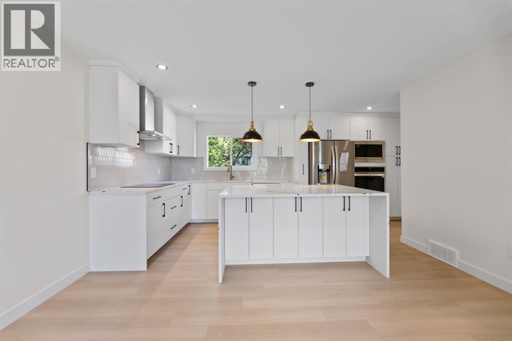 Photo 13 of 3419 19 Street Nw, Calgary AB