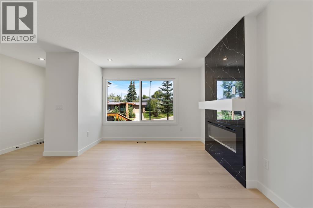 Photo 12 of 3419 19 Street Nw, Calgary AB