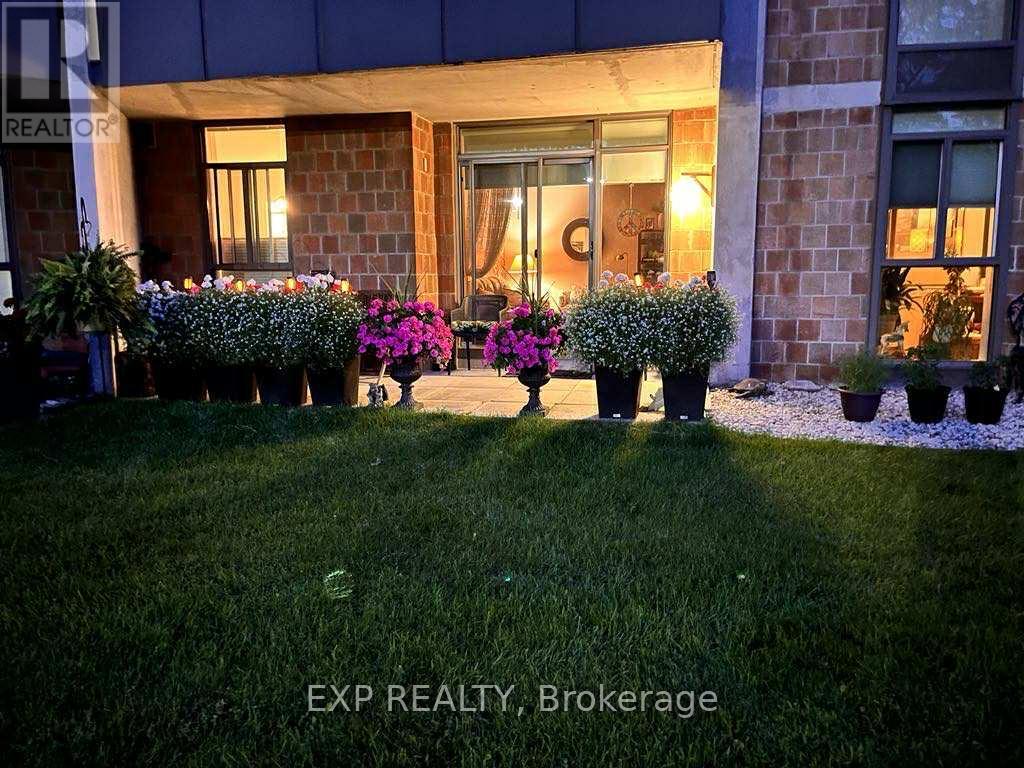 Photo 1 of 104 5250 Lakeshore Road, Burlington ON