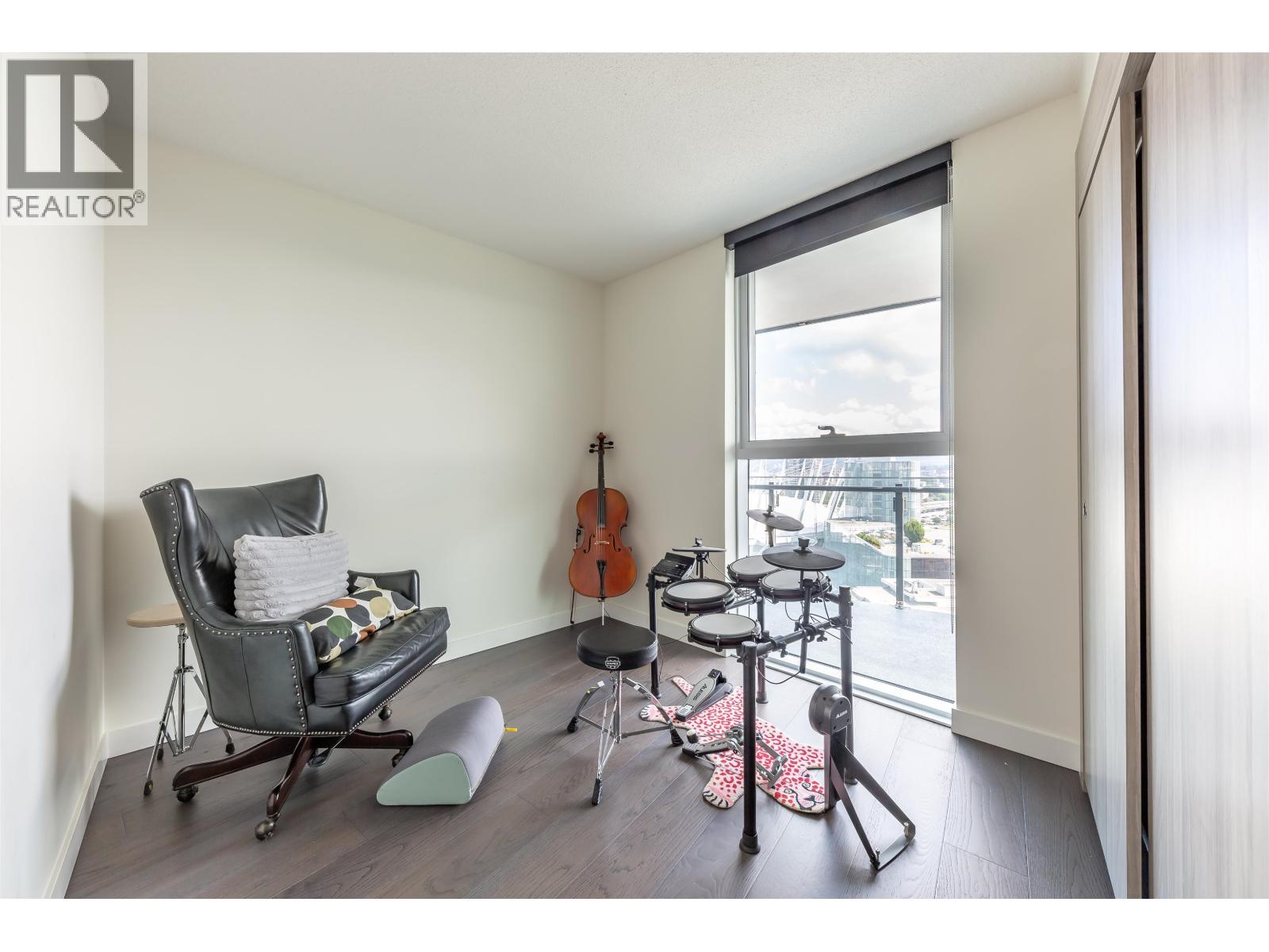 Photo 18 of 2816 89 Nelson Street, Vancouver BC