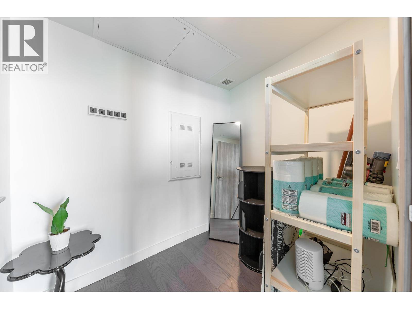 Photo 14 of 2816 89 Nelson Street, Vancouver BC