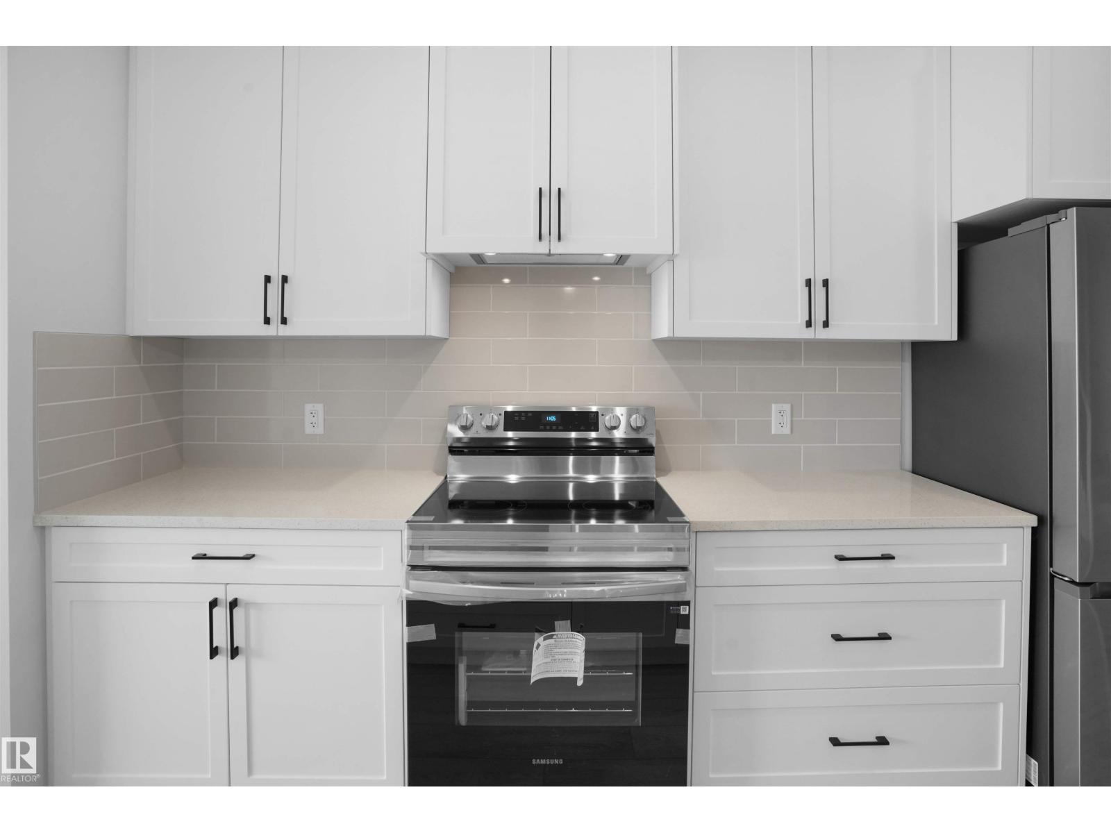 Photo 13 of 22519 88 Ave Nw, Edmonton AB