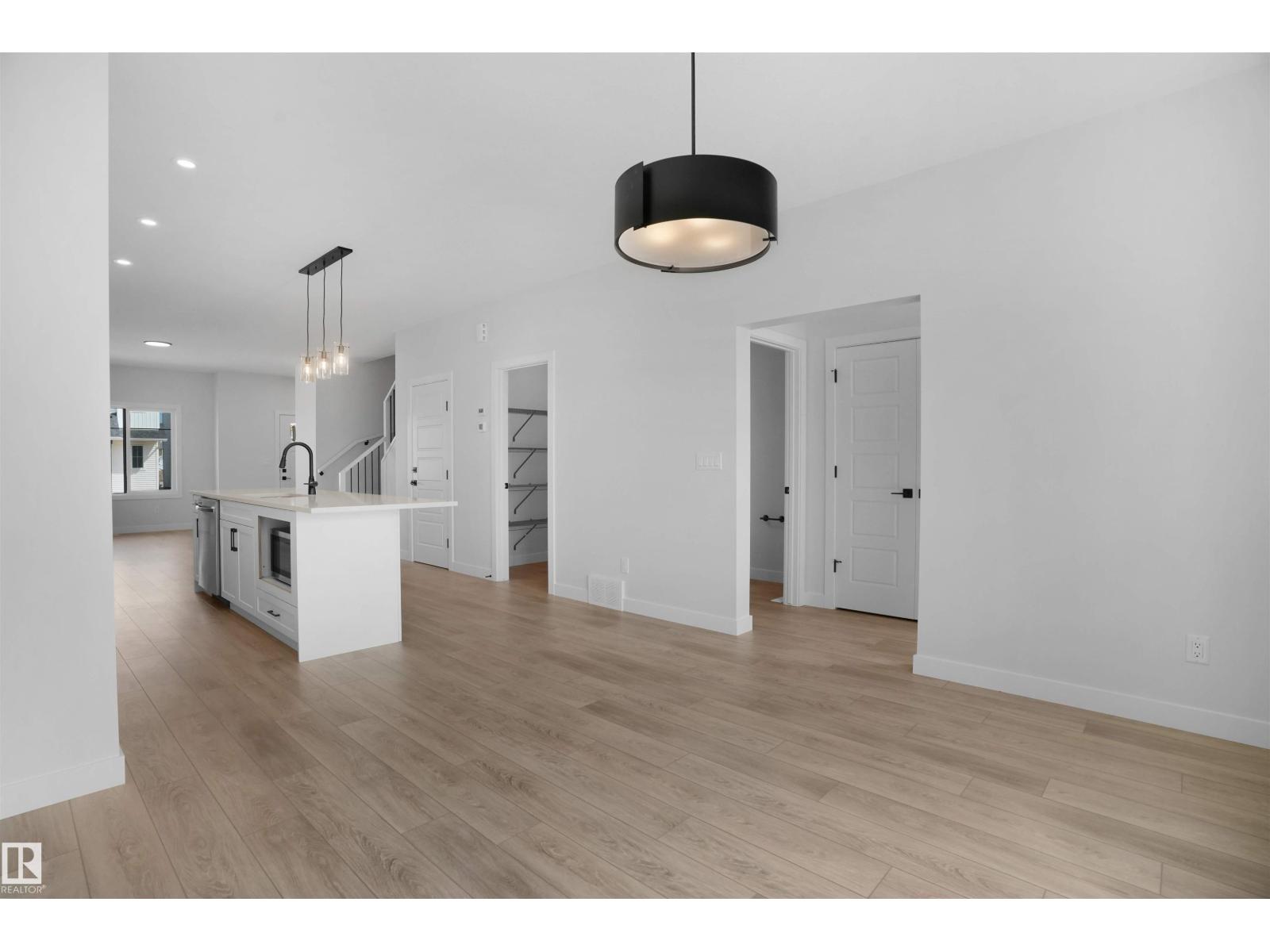 Photo 16 of 22519 88 Ave Nw, Edmonton AB