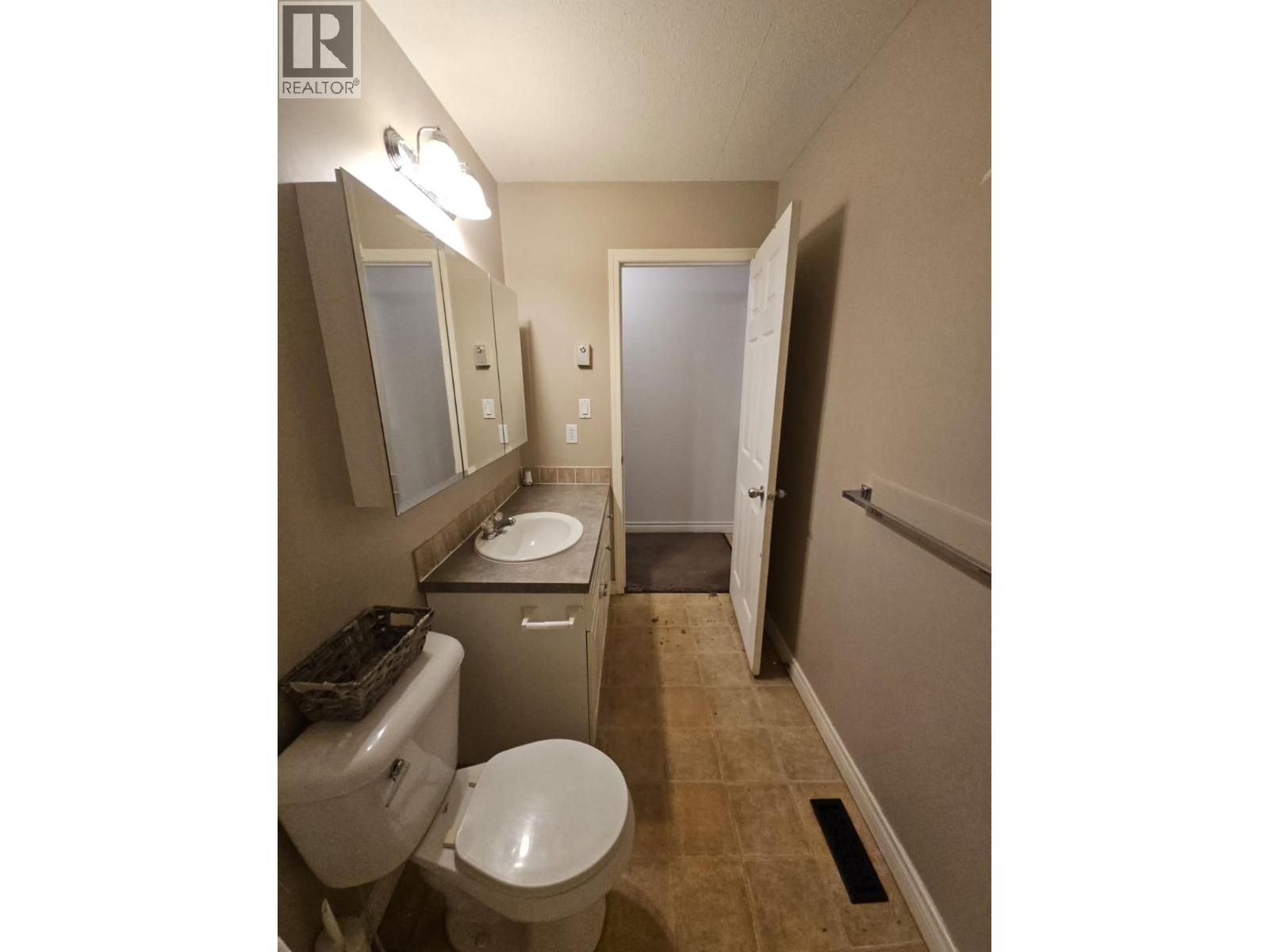 5200 45 Avenue, Chetwynd