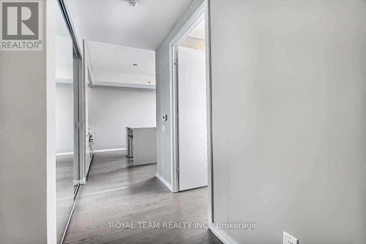 Photo 6 of 2308 101 Peter Street, Toronto ON