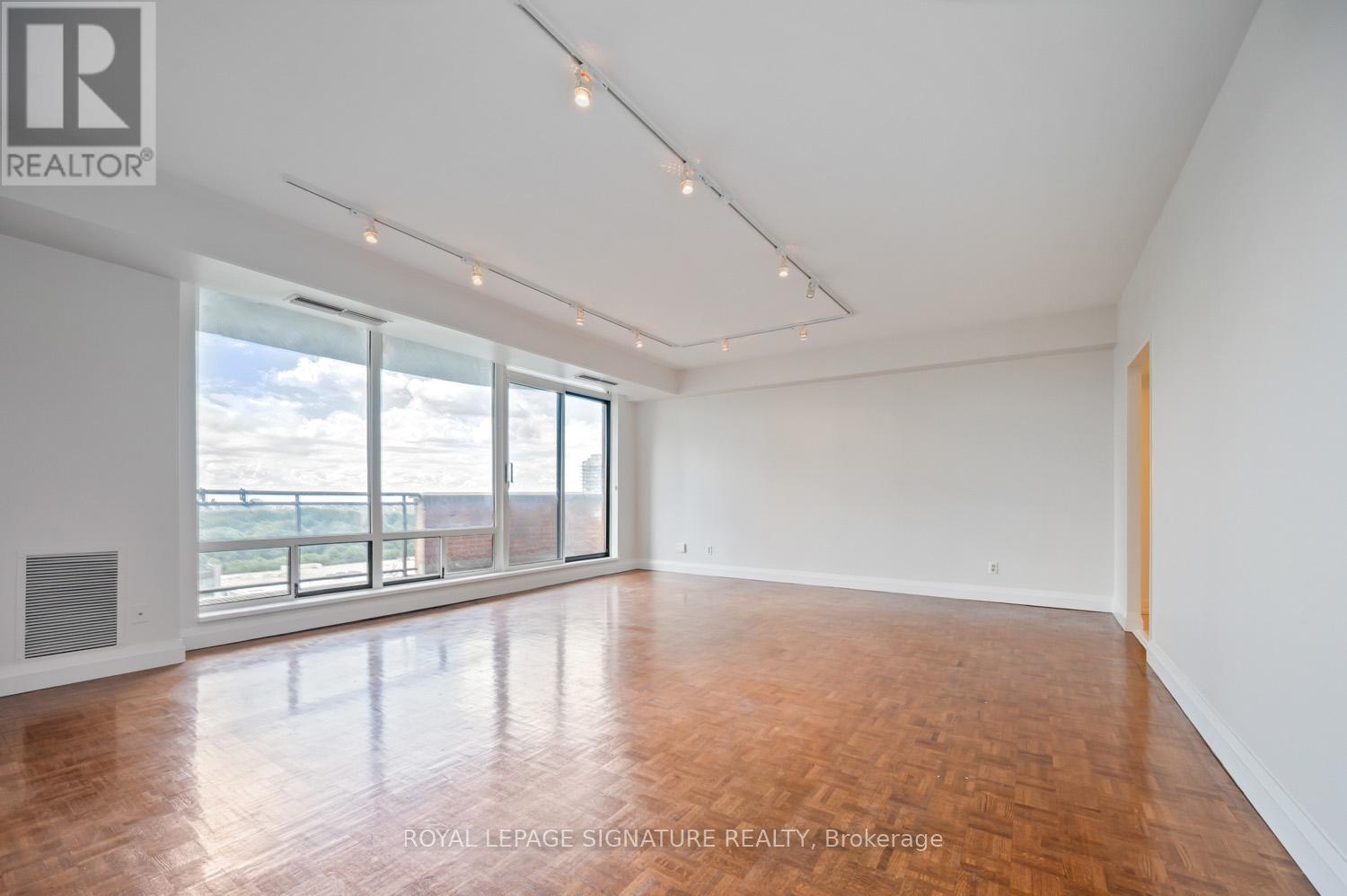 Photo 12 of 1602 260 Heath Street W, Toronto ON