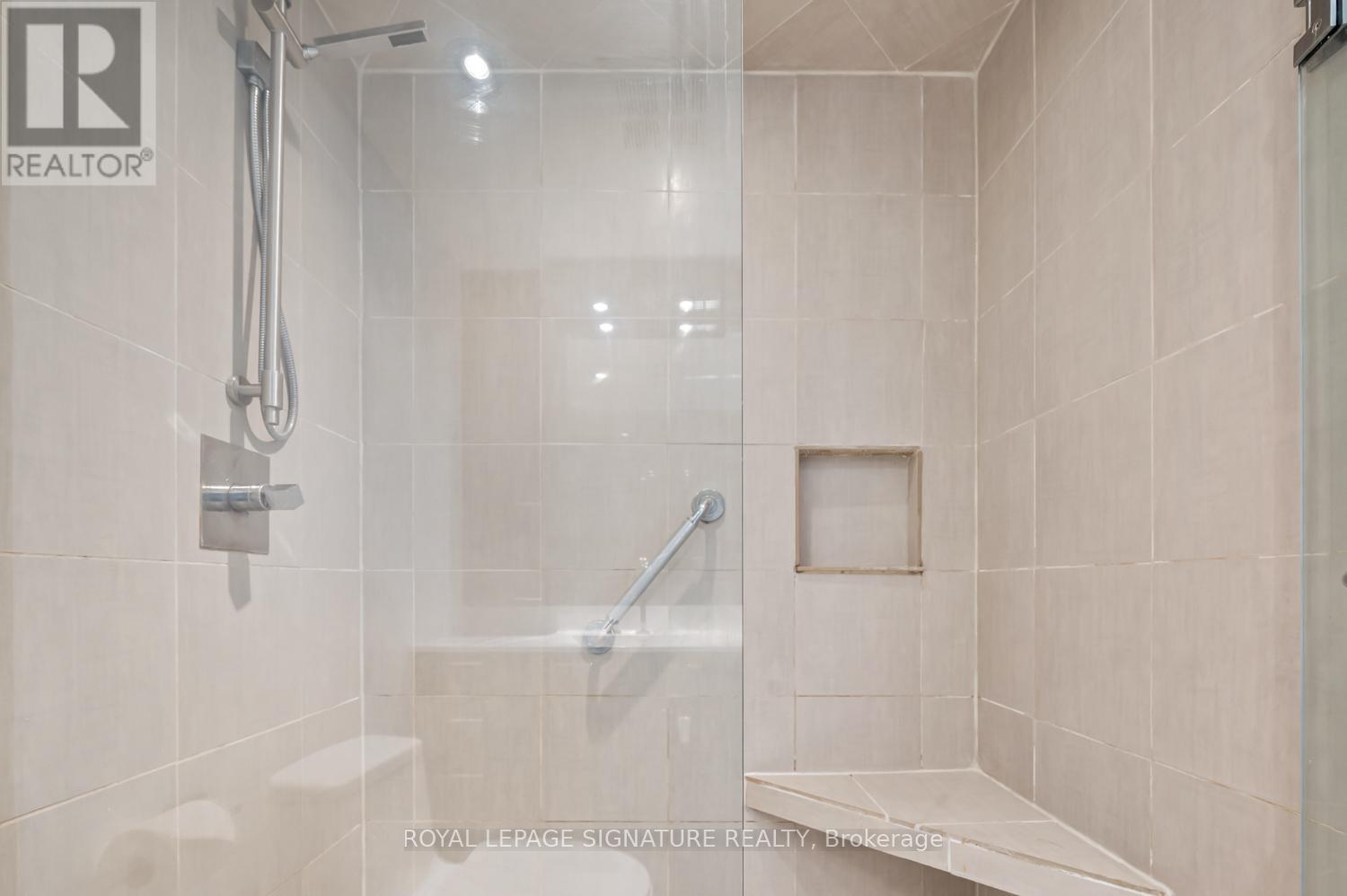 Photo 16 of 1602 260 Heath Street W, Toronto ON