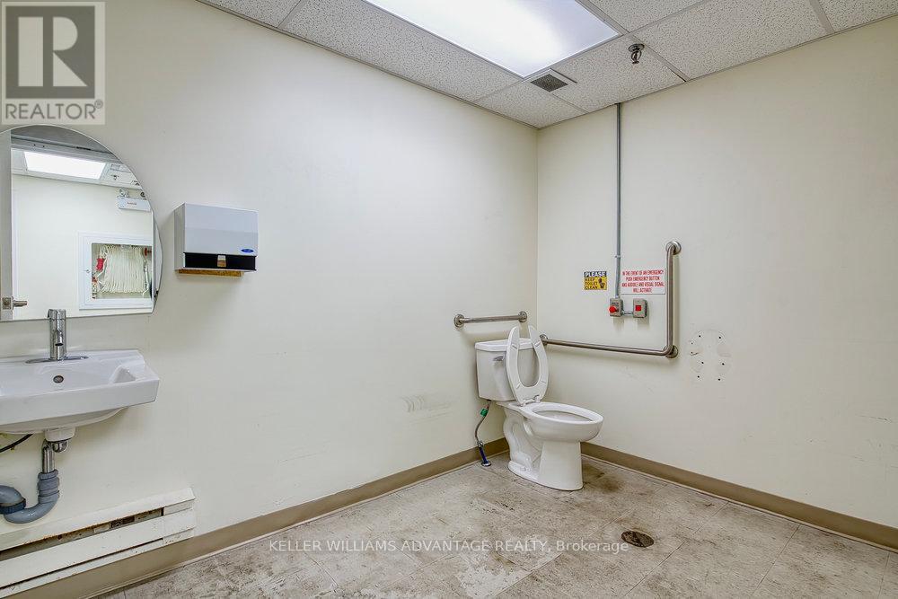 Photo 13 of Basement 302 Spadina Avenue, Toronto ON