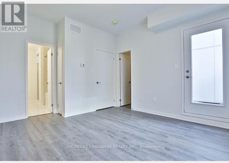 Photo 12 of 131 11 Almond Blossom Mews, Vaughan ON