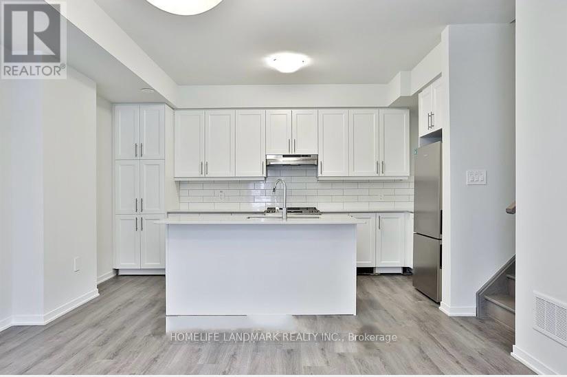 Photo 2 of 131 11 Almond Blossom Mews, Vaughan ON
