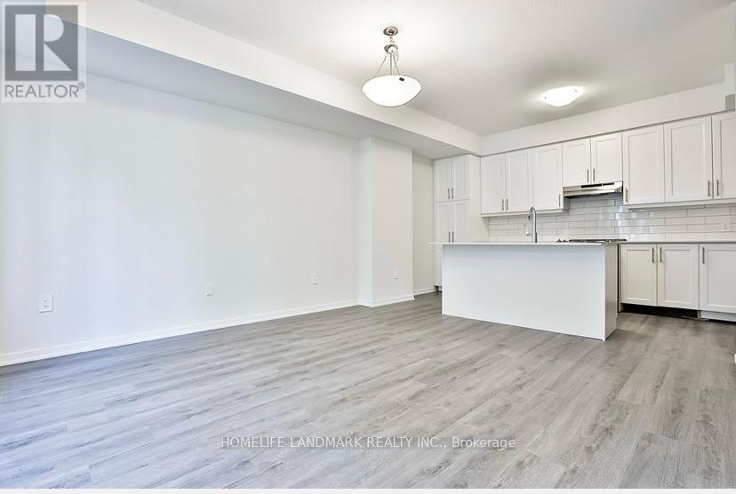 Photo 3 of 131 11 Almond Blossom Mews, Vaughan ON