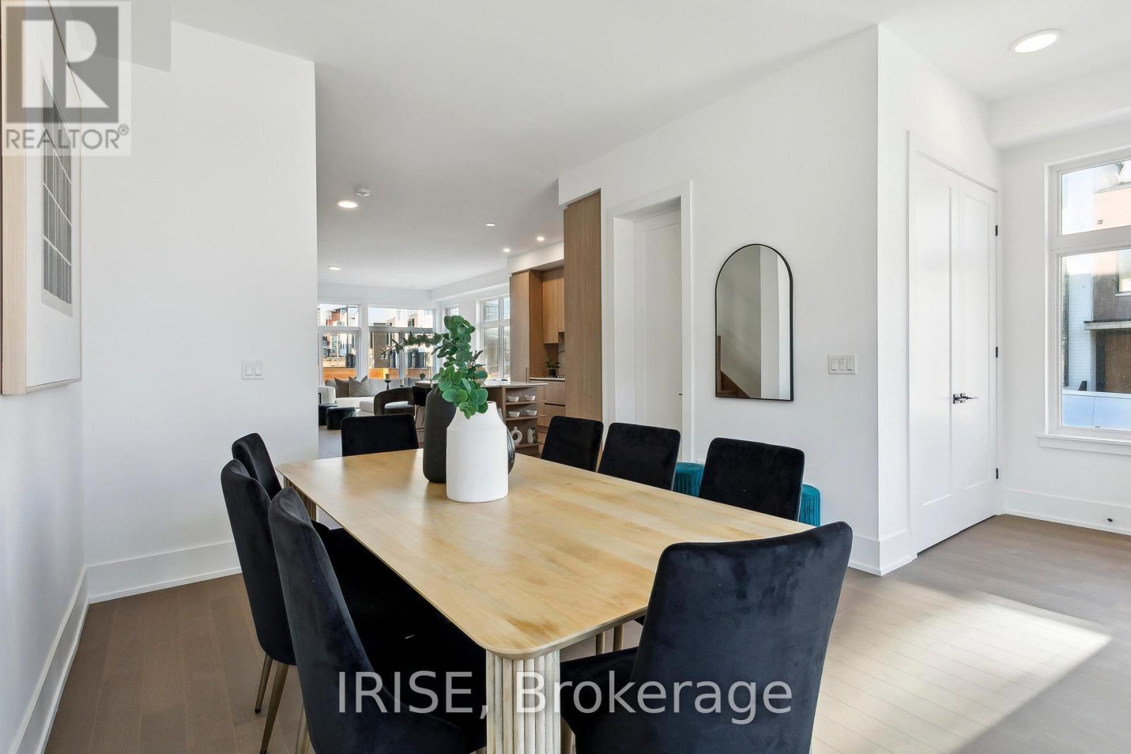Photo 13 of 55 40 Lou Parsons Way, Mississauga ON