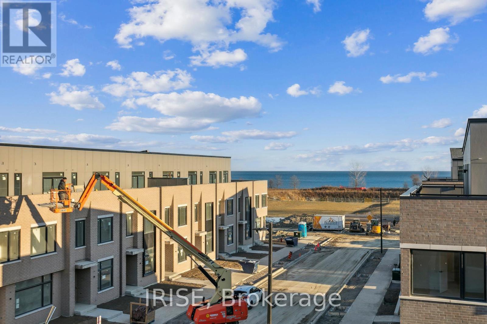 Photo 44 of 55 40 Lou Parsons Way, Mississauga ON
